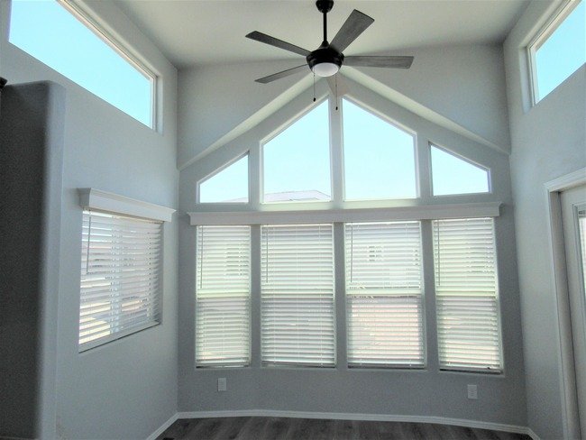 Driftwood Tiny Home 1 Bed, 1 Bath, Loft - 399 sq ft - Image 2