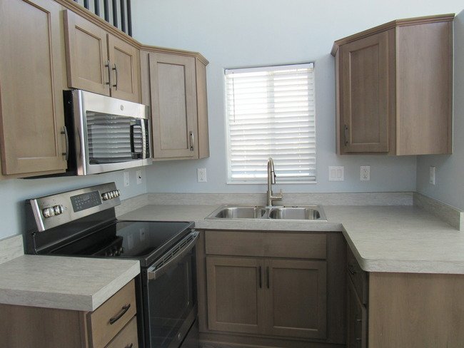 Driftwood Tiny Home 1 Bed, 1 Bath, Loft - 399 sq ft - Image 4