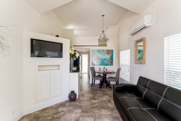 Wanderluxe Tiny House 1 Bed, 1 Bath, Loft - 399 sq ft - Image 12